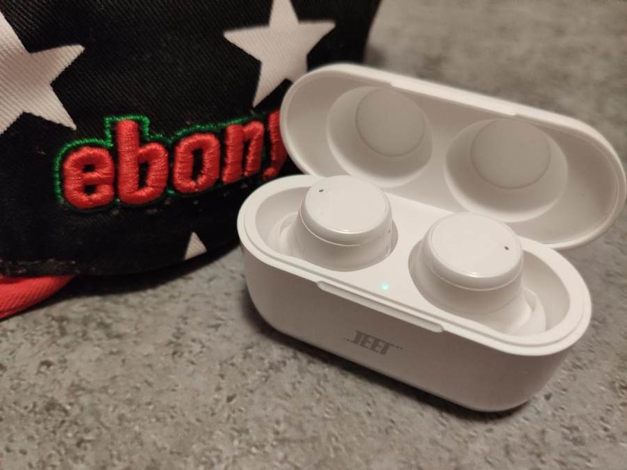 蓝牙耳机买老牌还是网红？摩托罗拉VB400对比JEETAirPlus