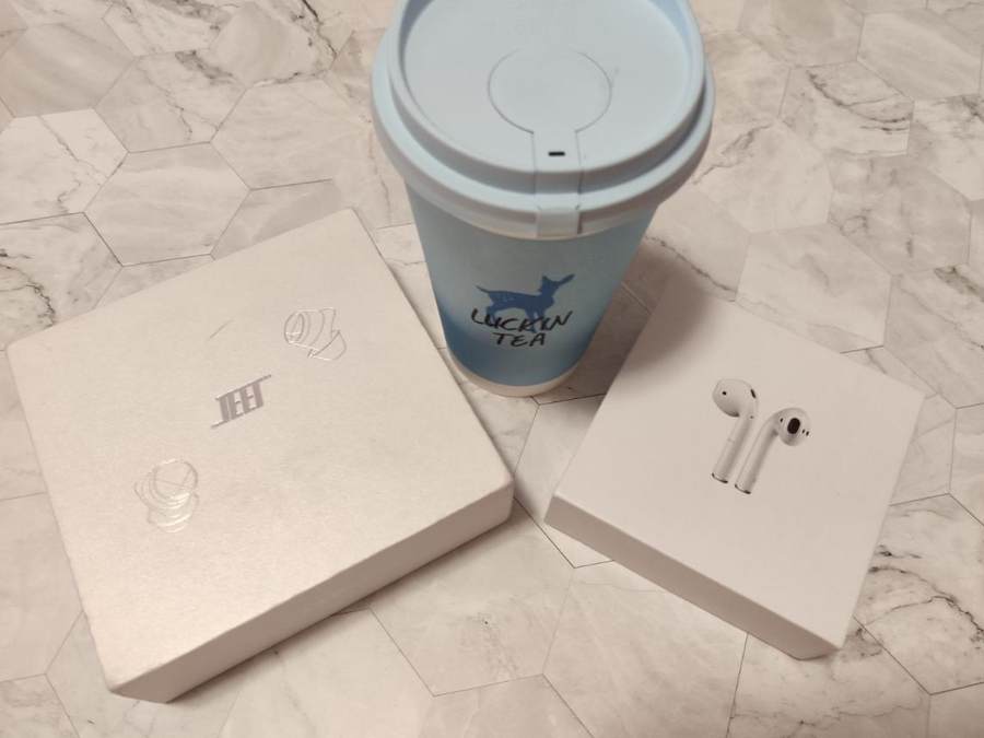 国产蓝牙耳机崛起？华强北AirPods和JEETAirPlus谁更给力？