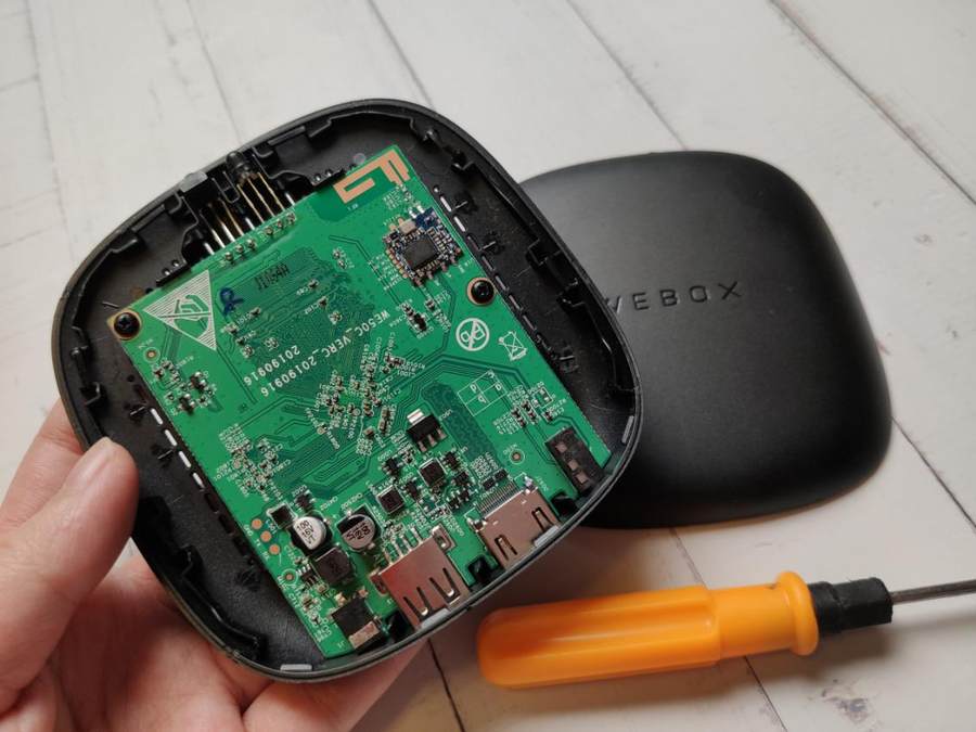 小米电视出货量暴跌50%？电视盒子却卖疯了！