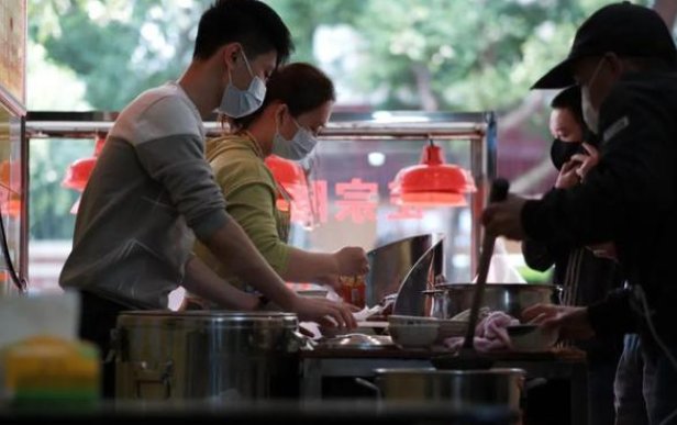 外卖佣金高？广东大鸽饭每月收到美团外卖12万返还佣金