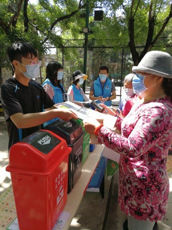 让居民主动参与 北京颐和园社区垃圾分类有妙招