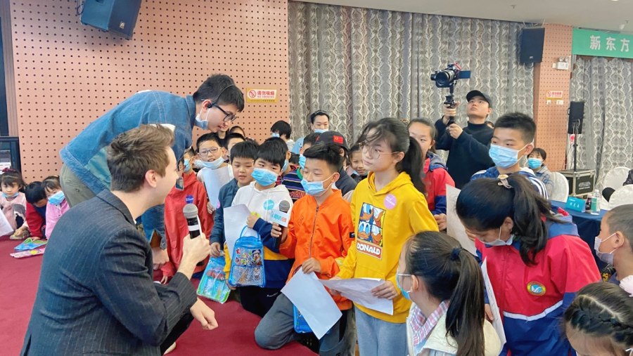 新东方在线推出Super English小学英语产品,打造中外辅三师模式