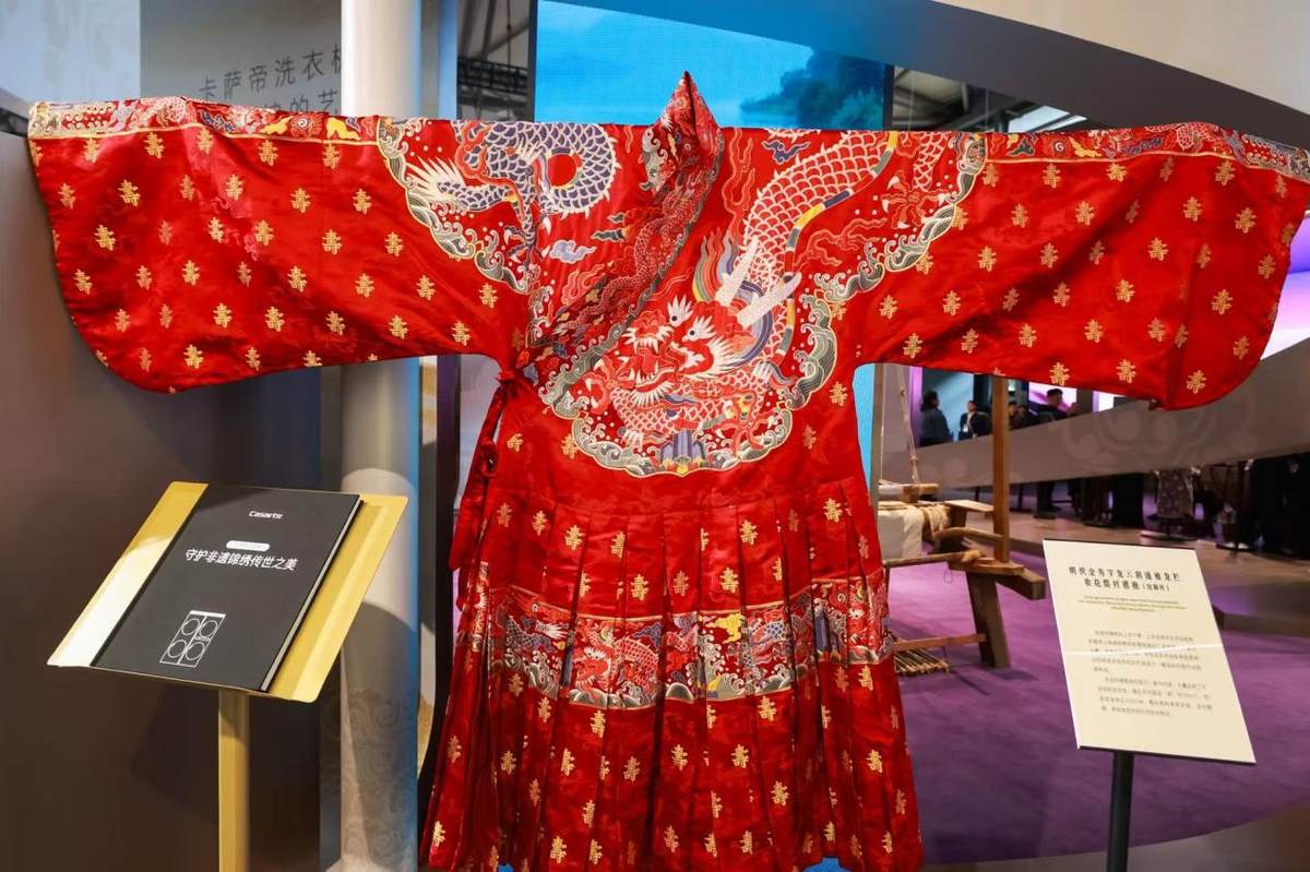 三大名锦只能手工护理？卡萨帝用AI深度奢护科技护理非遗